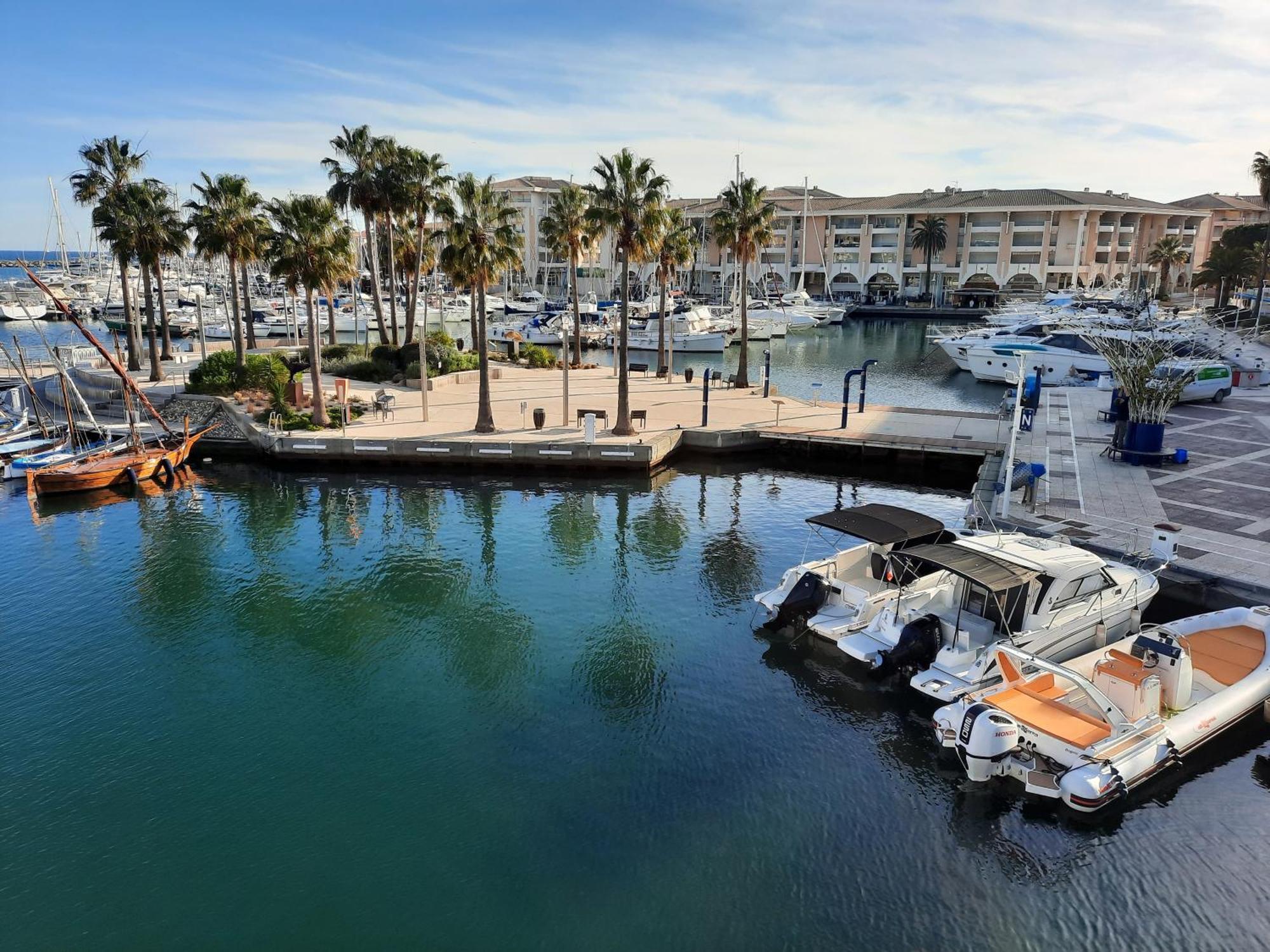 Coeur Marina Climatise Terrasse Parking Διαμέρισμα Fréjus Εξωτερικό φωτογραφία