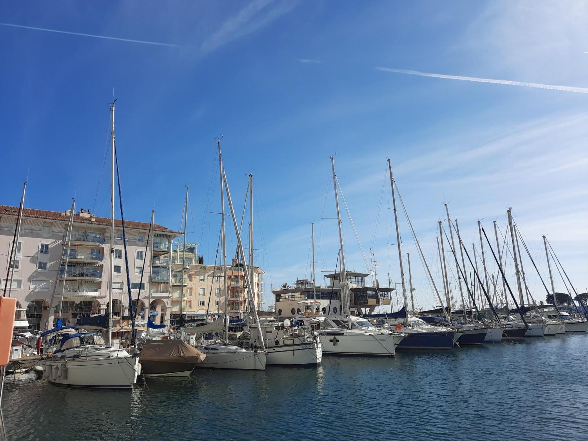 Coeur Marina Climatise Terrasse Parking Διαμέρισμα Fréjus Εξωτερικό φωτογραφία